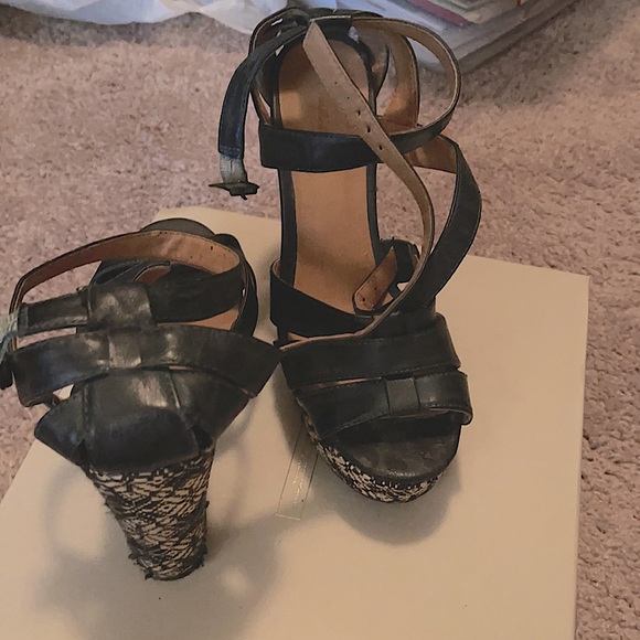 Emerald Green Platform - Picture 3 of 5